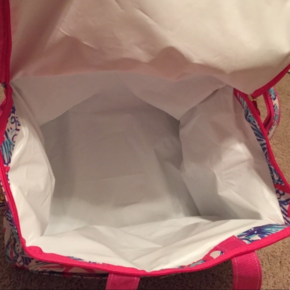 lilly pulitzer | insulated cooler bag - Picture 2 of 4